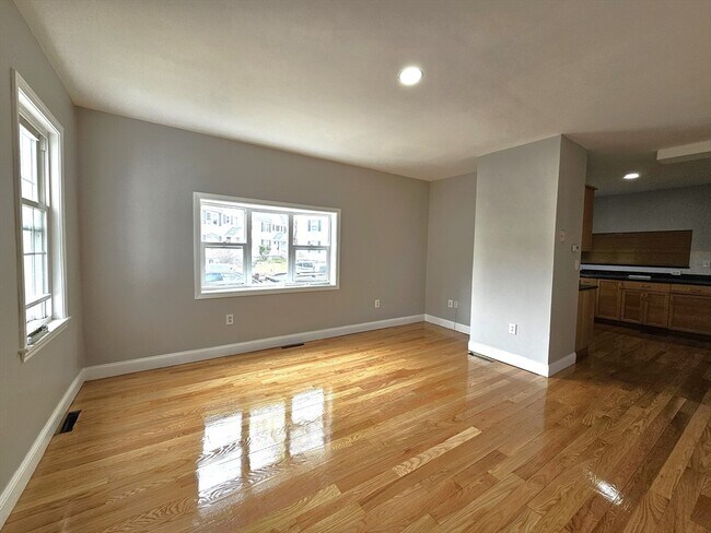 Building Photo - 230 South St