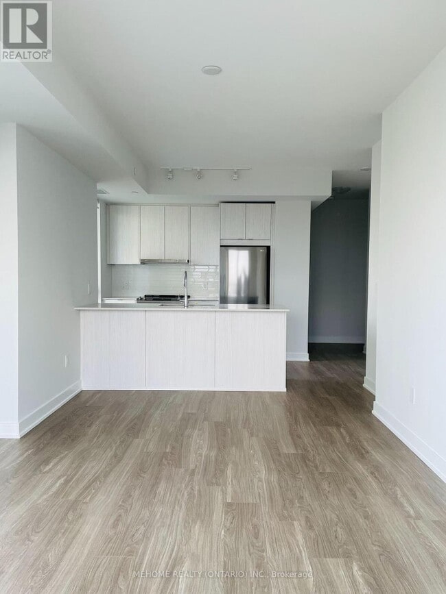 Building Photo - 4130-4130 Parkside Village Dr