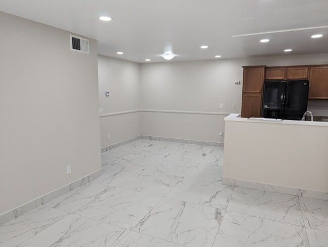 Building Photo - Single Story Condo; ground floor in El Cajon