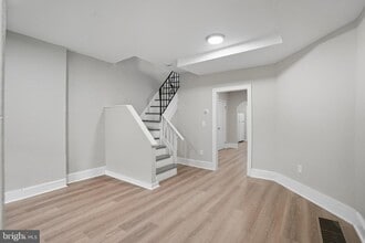 Building Photo - 5518 Lansdowne Ave