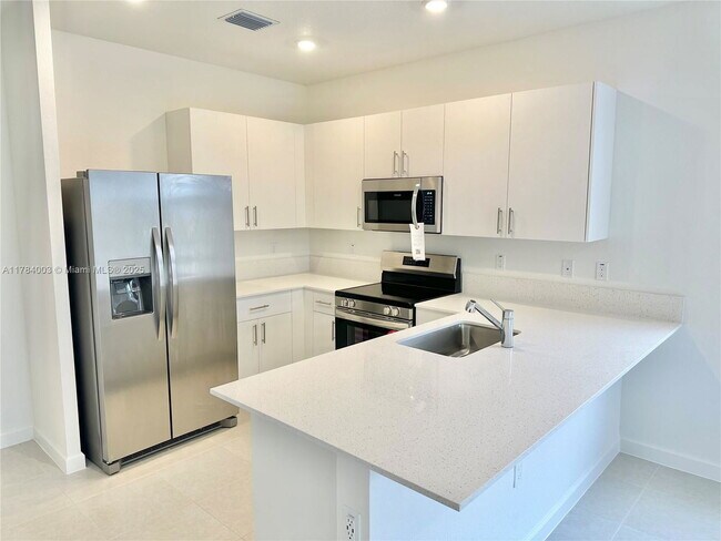 Foto del edificio - 11891 NW 46th St