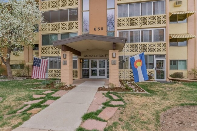 Photo - 650 S Clinton St Apartment