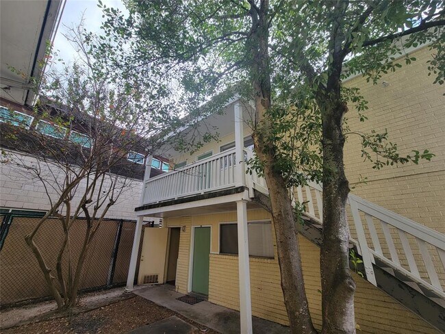 Building Photo - 1328 Bomar St