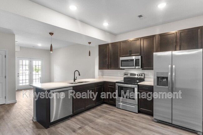 Foto del edificio - 109-B-109 E Johnson Cir