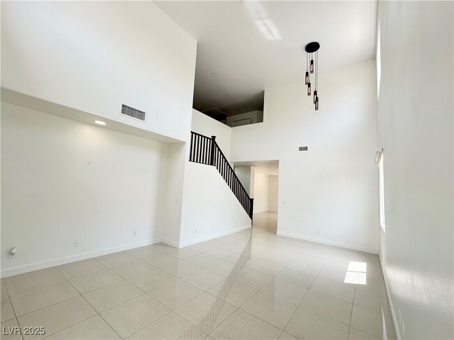 Building Photo - 283 Crooked Tree Dr