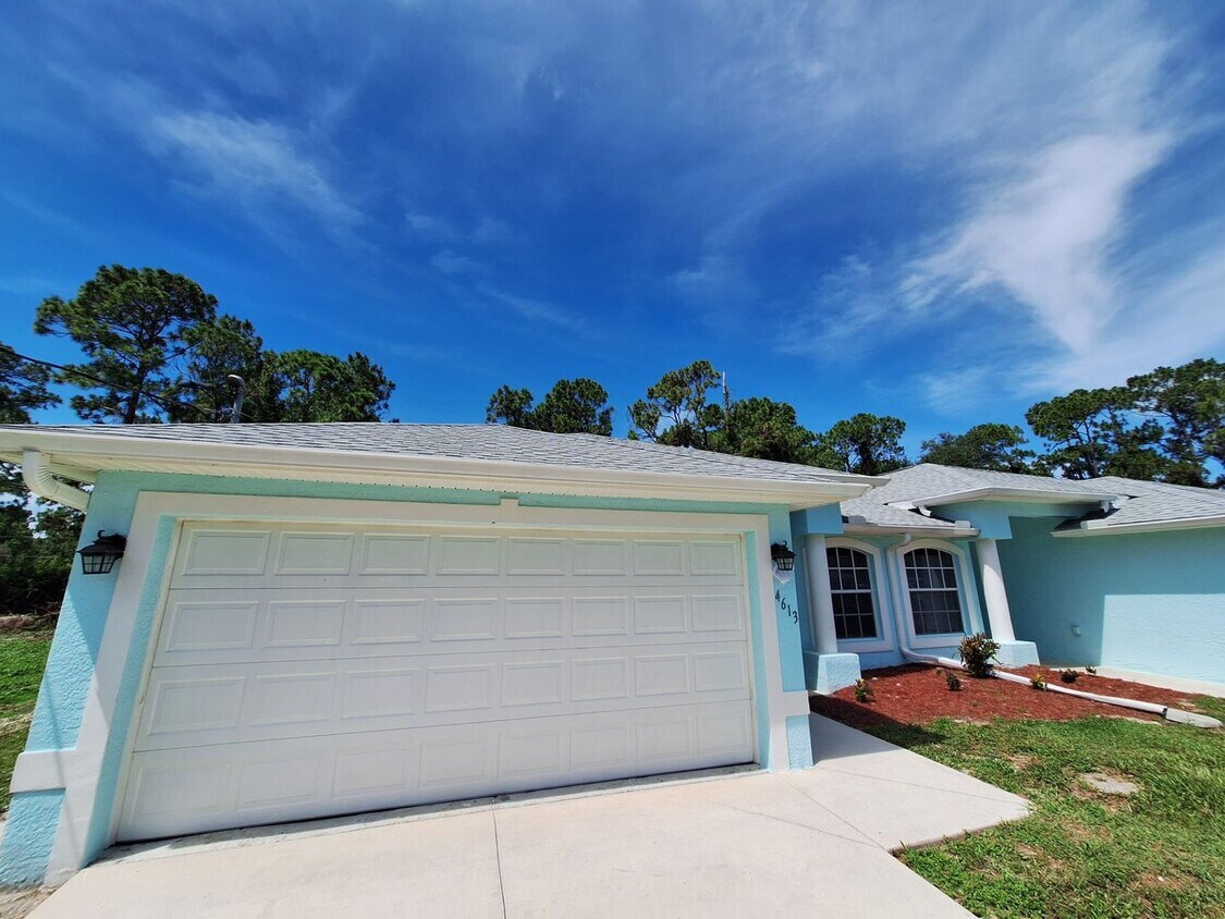 Foto principal - 4613-4615 29th St SW