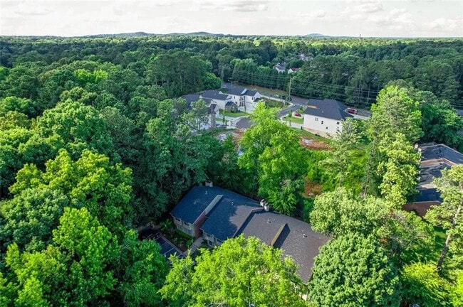 Foto del edificio - Room in Condo on Palmyra Dr
