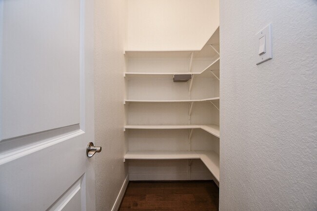 Foto del edificio - 25106 Sundance Park Ln