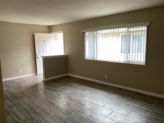 Building Photo - santabarbara5942