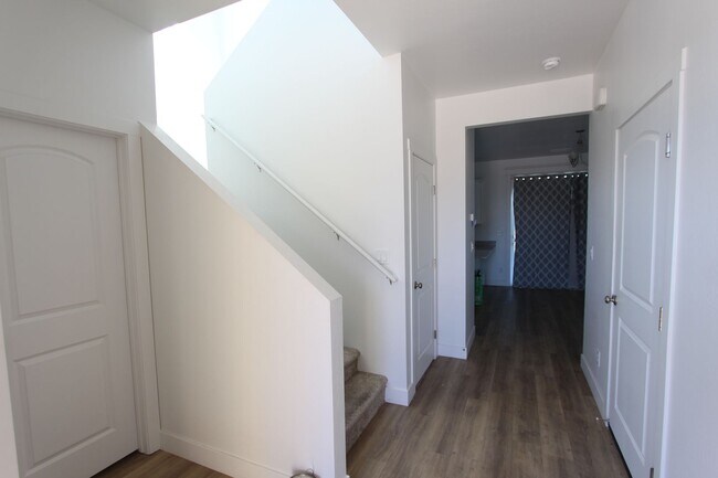 Foto del edificio - Bright & Spacious 4BR Home | Peaceful Bellemont Location