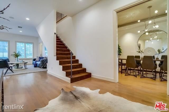 Foto del edificio - 3 br, 3 bath House - 9014 Norma Pl
