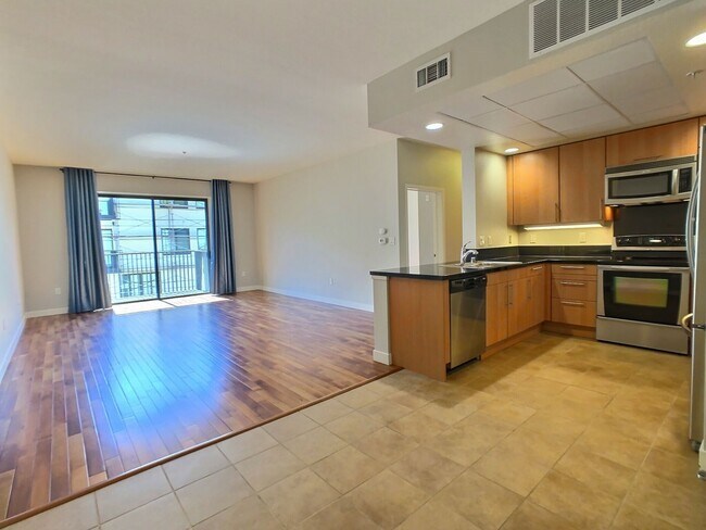 Foto del edificio - 2 Bedroom Flat for Rent at Plant 51 in Downtown San Jose