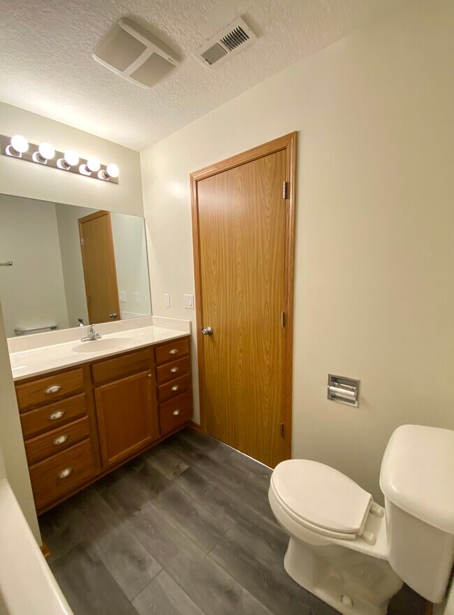 Foto del edificio - 955 Parker Blvd