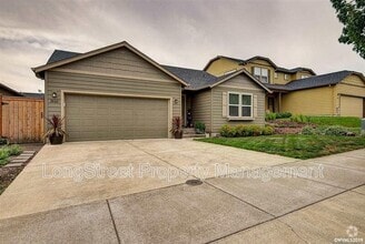 Building Photo - 2662 Northwest Red Oak Street