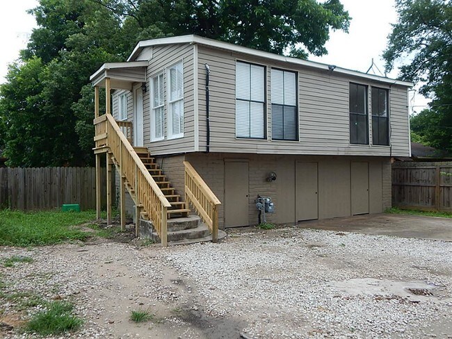 Building Photo - 5606 Robertson St