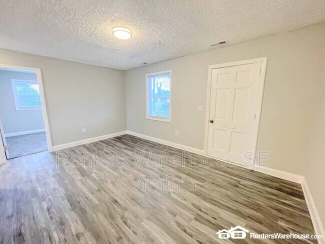 Foto del edificio - 1600 Wickham Ave