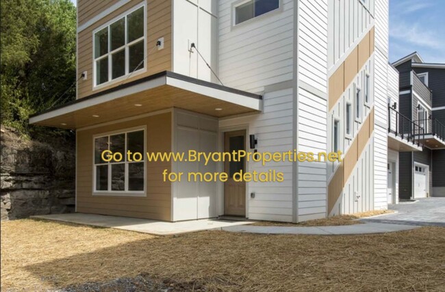 Foto del edificio - West Nashville - Custom Built 4-Bedroom 3....