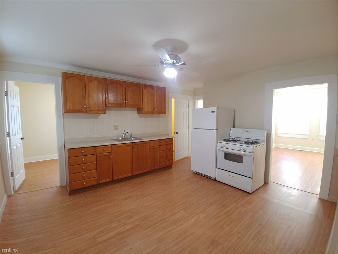 Primary Photo - 1 br, 1 bath 4plex - 17 Woodland St Apt A