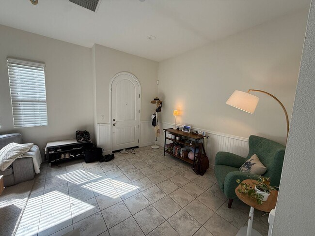 Foto del edificio - 3 Bedroom 2 Bath Unit