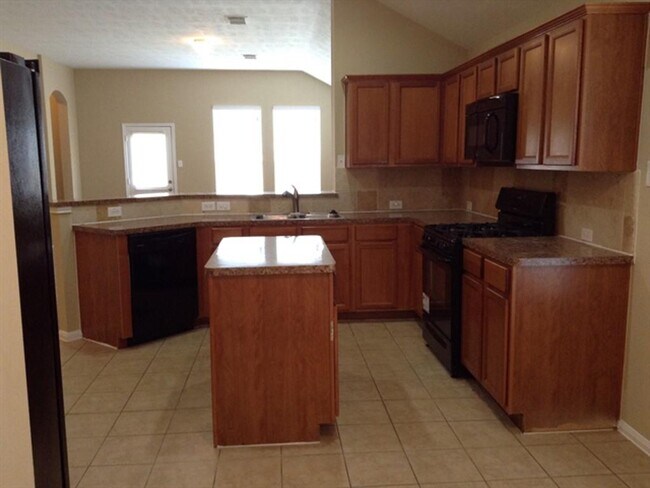 Building Photo - 15919 Sonoma Park Dr