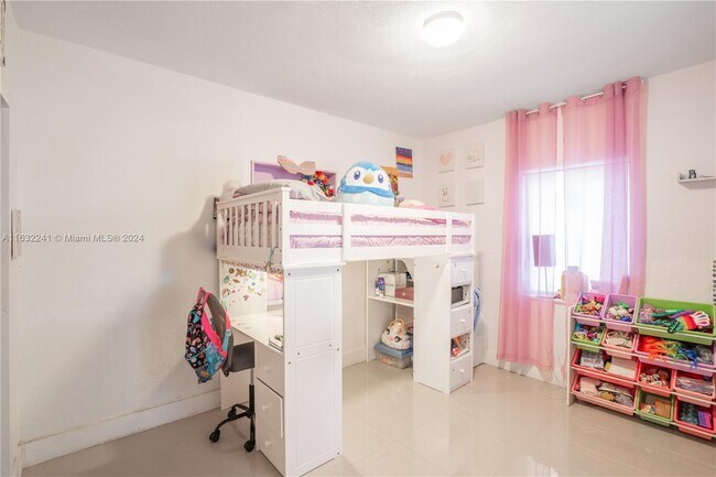 Foto del edificio - 218 NE 111th St