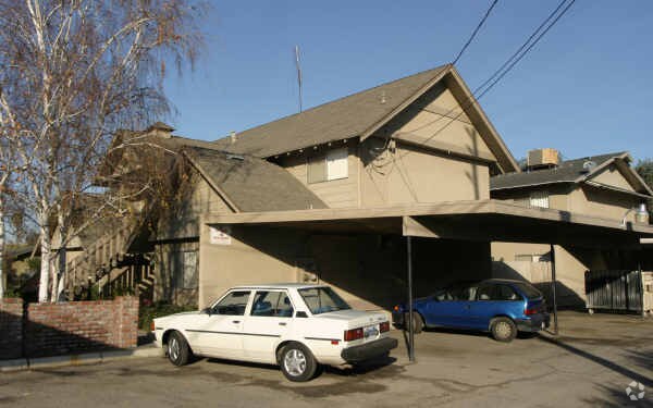 Primary Photo - Sharon Apartments