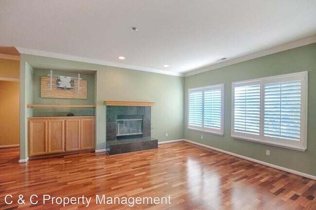 Foto del edificio - 5 br, 3 bath House - 2310 Muriel Dr