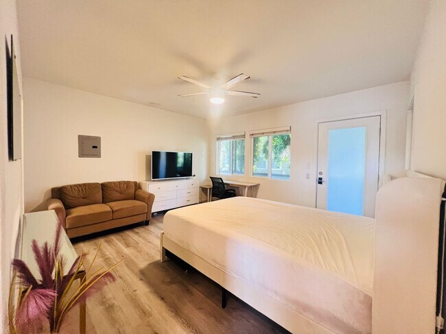 Foto del edificio - 5525 Harold Way