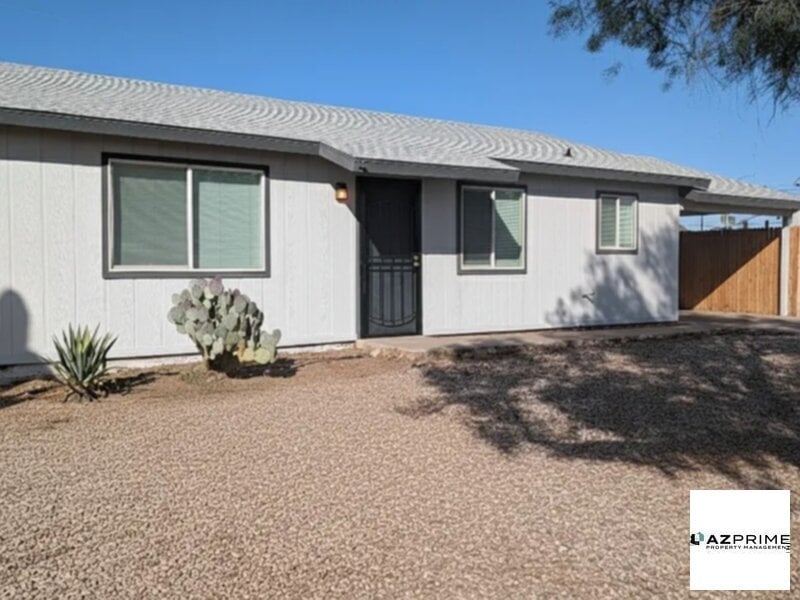 Primary Photo - Beautifully Updated 2 Bedroom, 1.5 Bath Si...