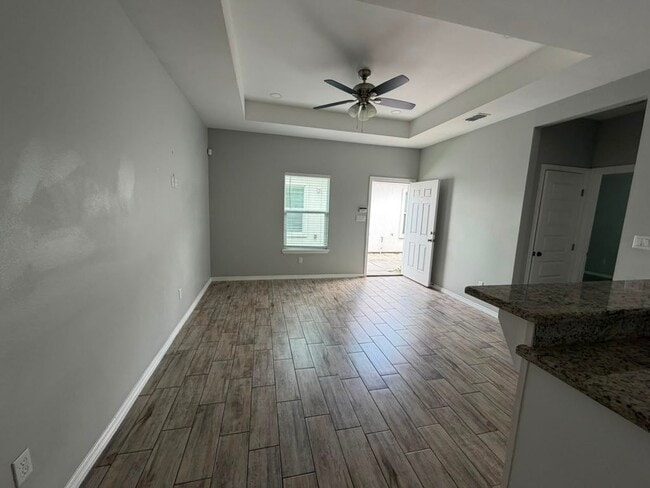 Foto del edificio - 1403 W Heritage Dr