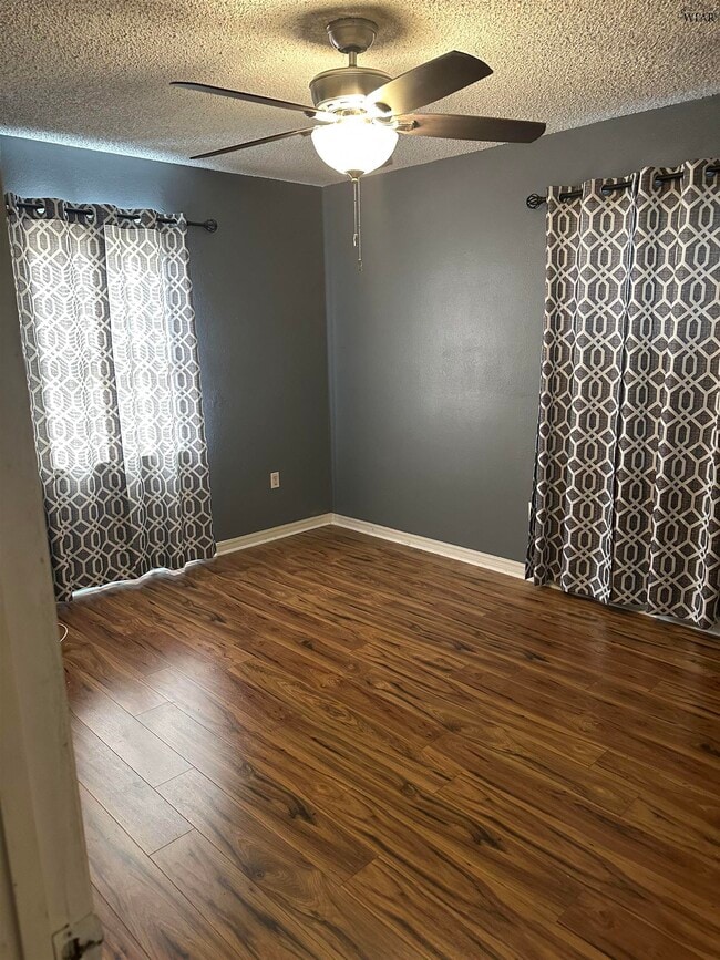 Foto del edificio - 2923 Lavell Ave