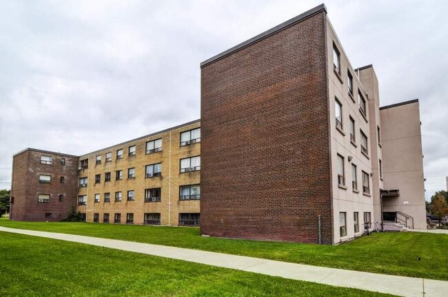 Building Photo - Birchmount Apartments - 2 Bedroom