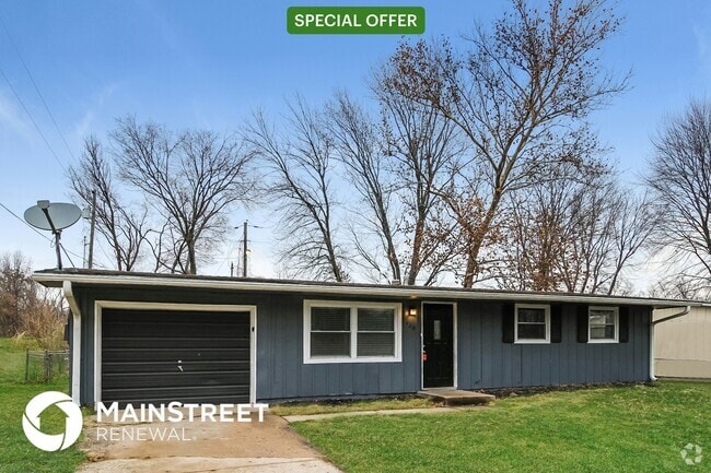 Building Photo - 420 Holiday Dr