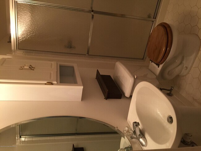 Foto del edificio - 33 Oliver Ct