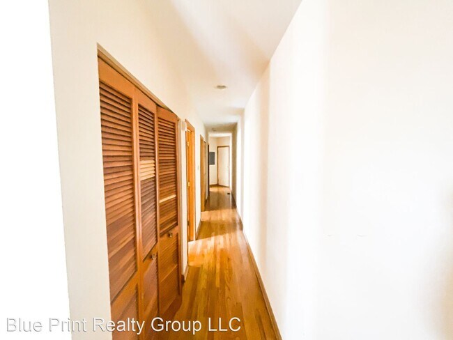 Foto del edificio - 3 br, 2 bath House - 6220 S. Kenwood  Unit 2s