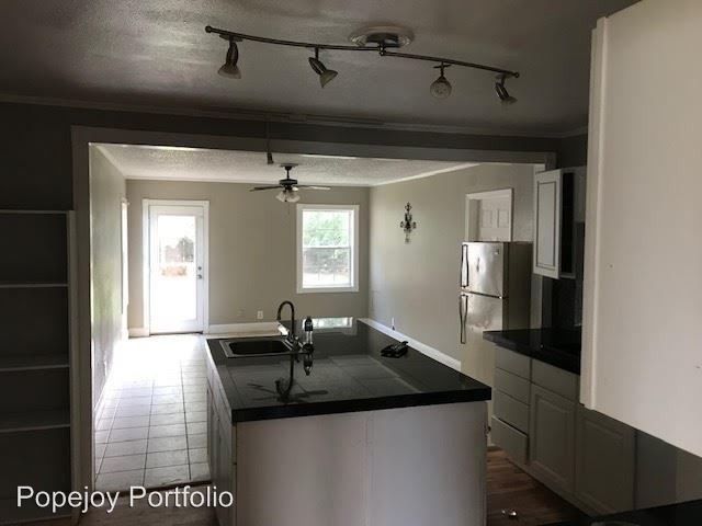 Building Photo - 3 br, 2 bath House - 2810 33rd St