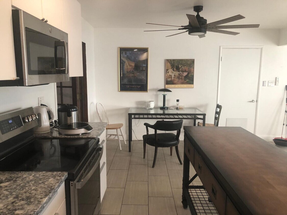 Foto del edificio - 1411 S Marilyn Ann Dr