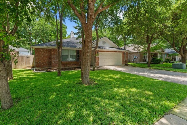 Foto del edificio - 309 Creek Ridge Ln