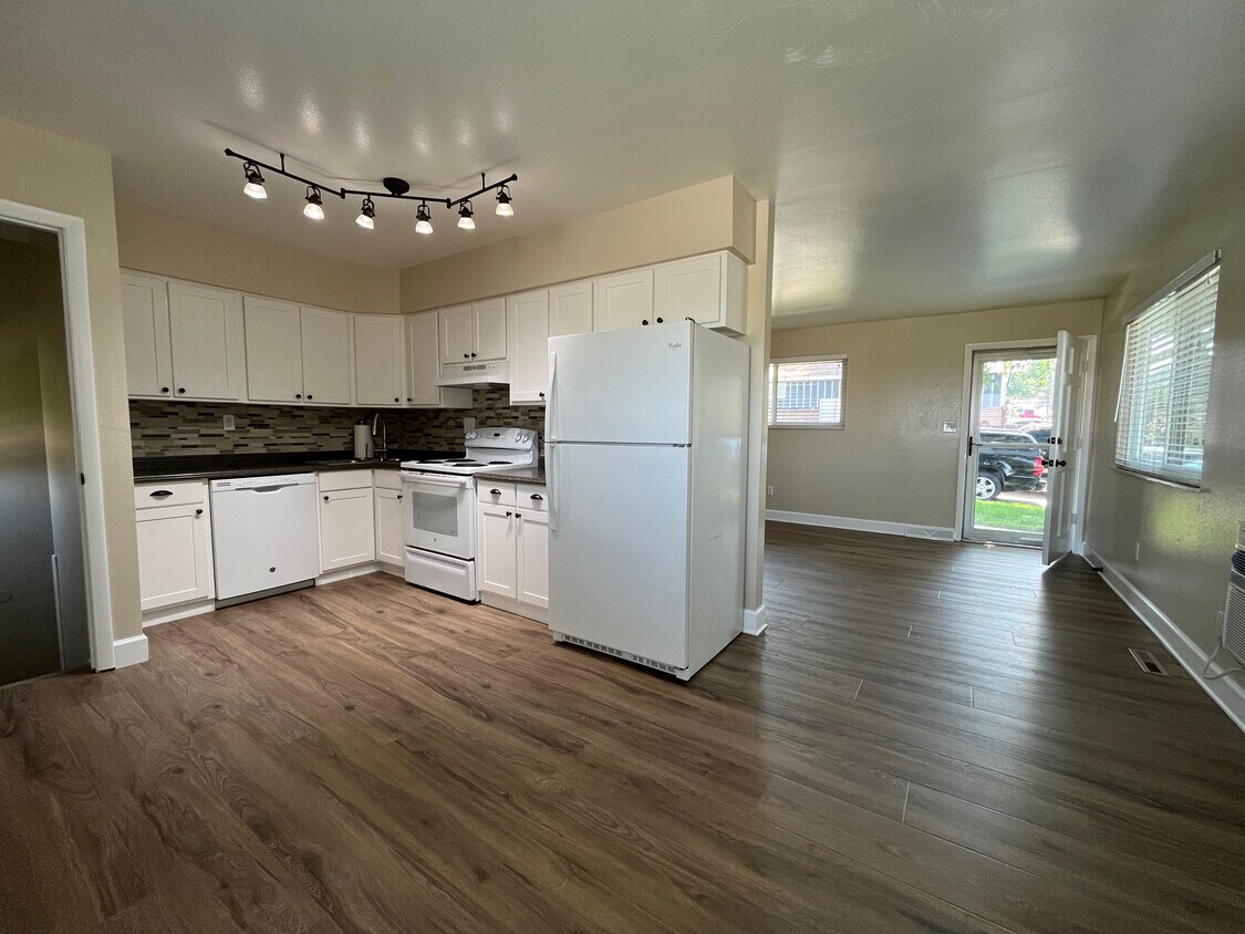 Foto principal - 5294 Meade St