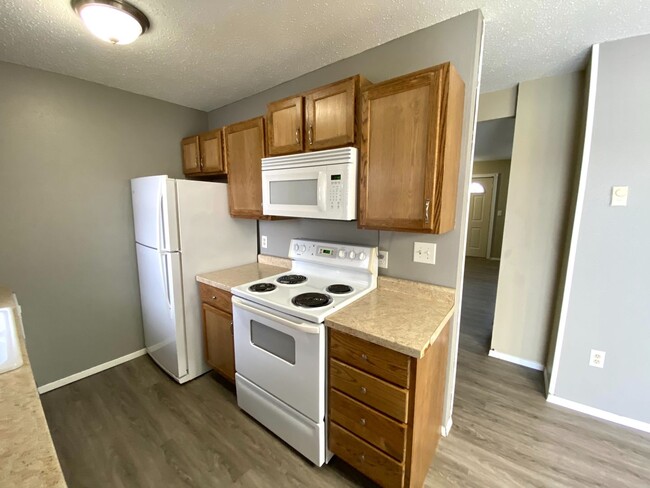 Building Photo - 3 Bedroom Townhome in West Fargo!