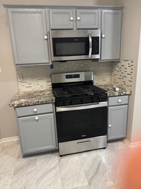 Building Photo - 17063 Clan MacGregor Dr