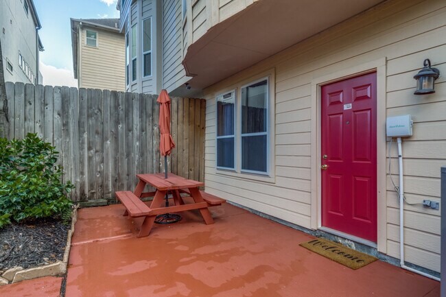 Foto del edificio - 4110 Woodhead St