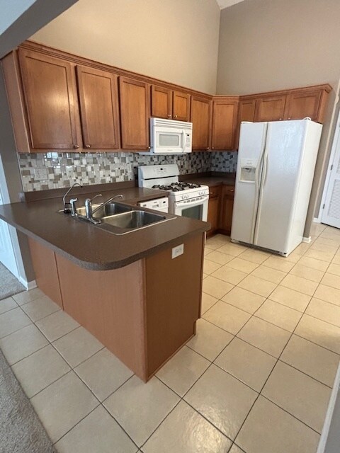 Foto del edificio - 14630 Euclid St