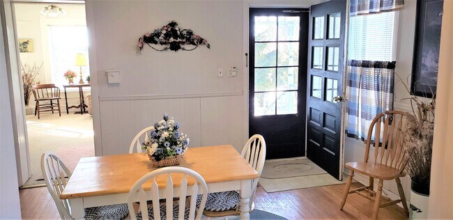 Foto del edificio - 18415 Hoffman Ave