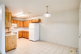 Building Photo - 2709 Lucille Dr