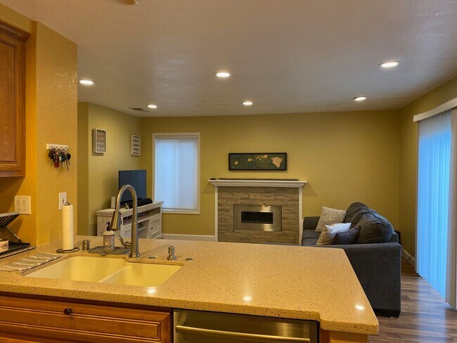 Building Photo - 135 Justin Circle - 30% Rental Fee