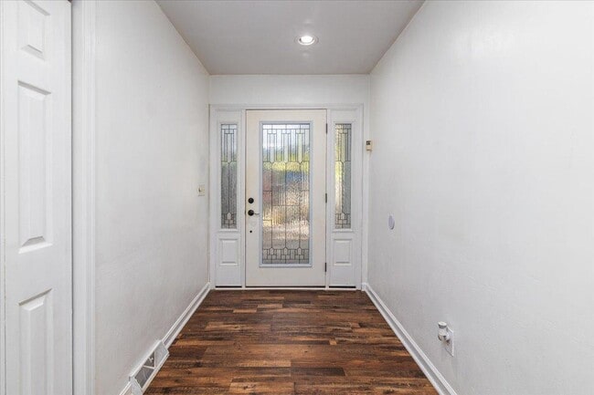 Building Photo - 5708 Bridlewood Dr