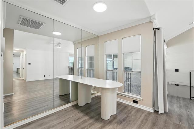 Foto del edificio - 6220 Bentwood Trail