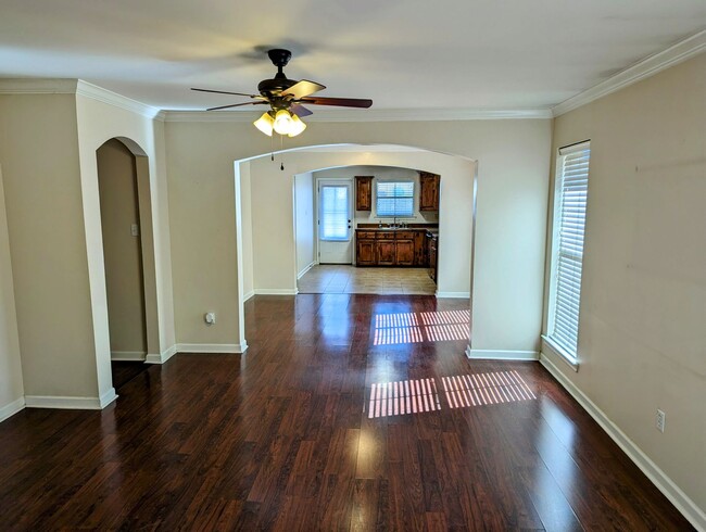 Foto del edificio - Gorgeous 3Br/2ba Home with an Open Floor Plan