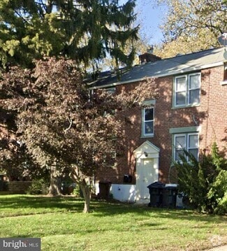 Building Photo - 2707 W 4th St